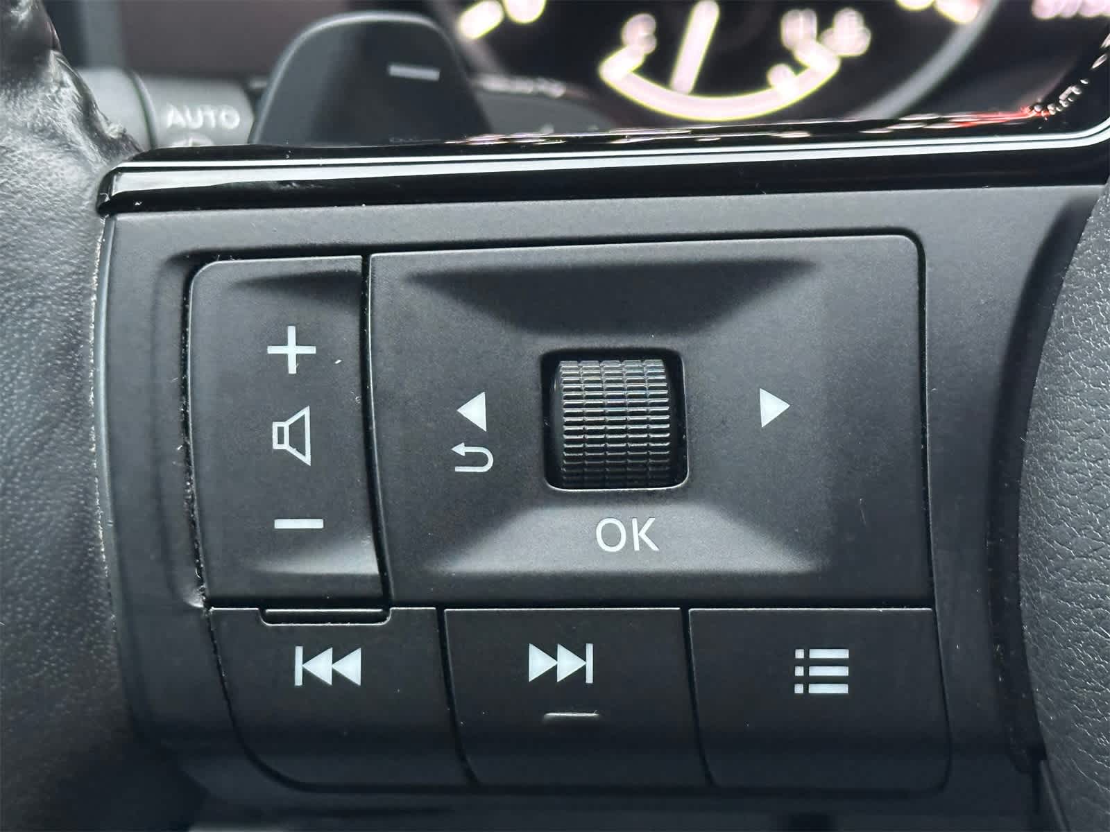 Thumbnail: 2022 Nissan Rogue - 23