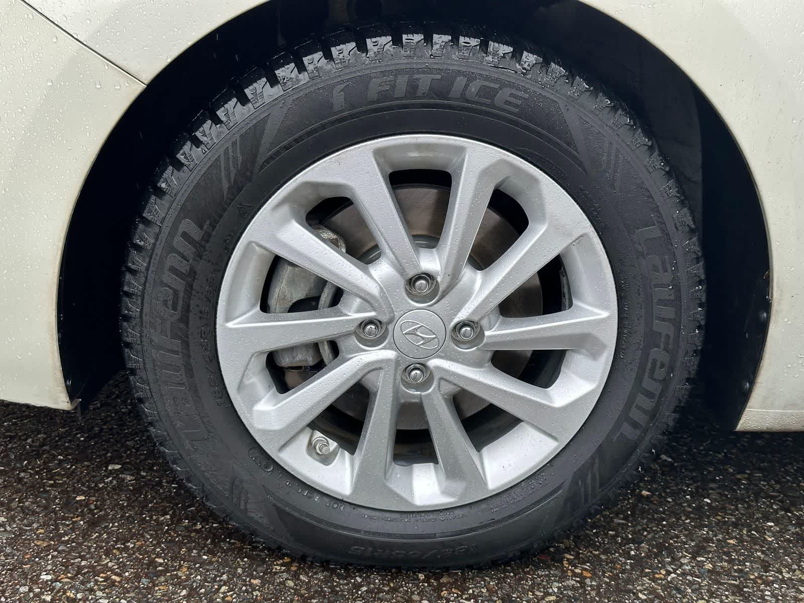 Thumbnail: 2019 Hyundai Accent - 8