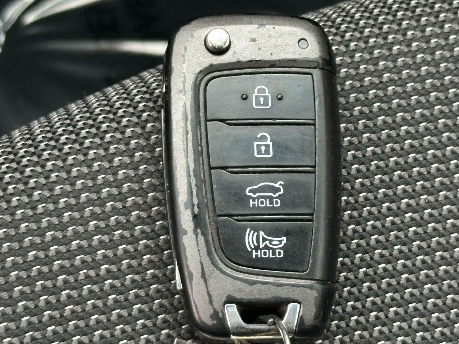 Thumbnail: 2019 Hyundai Accent - 28