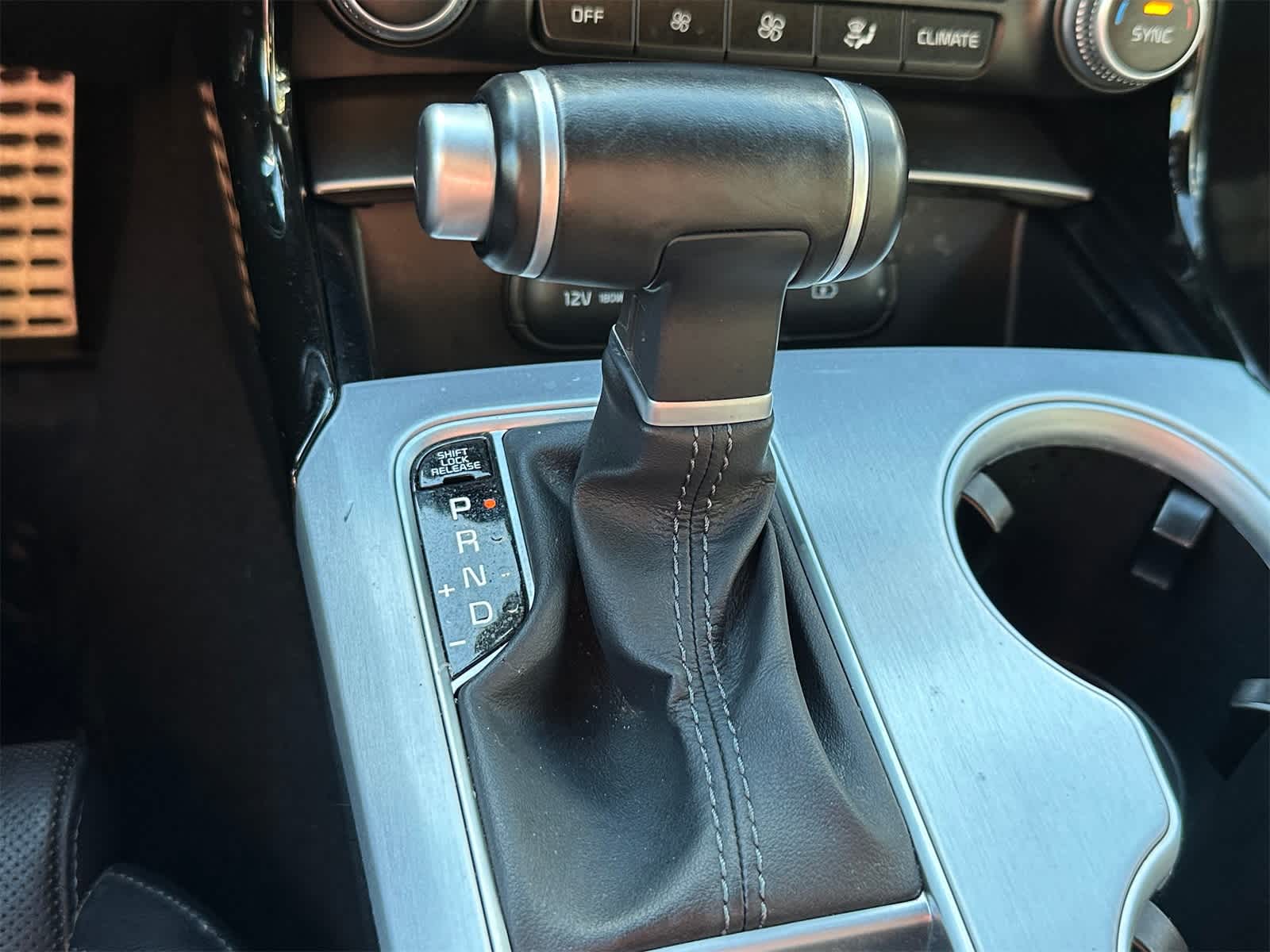 Thumbnail: 2018 Kia Stinger - 19