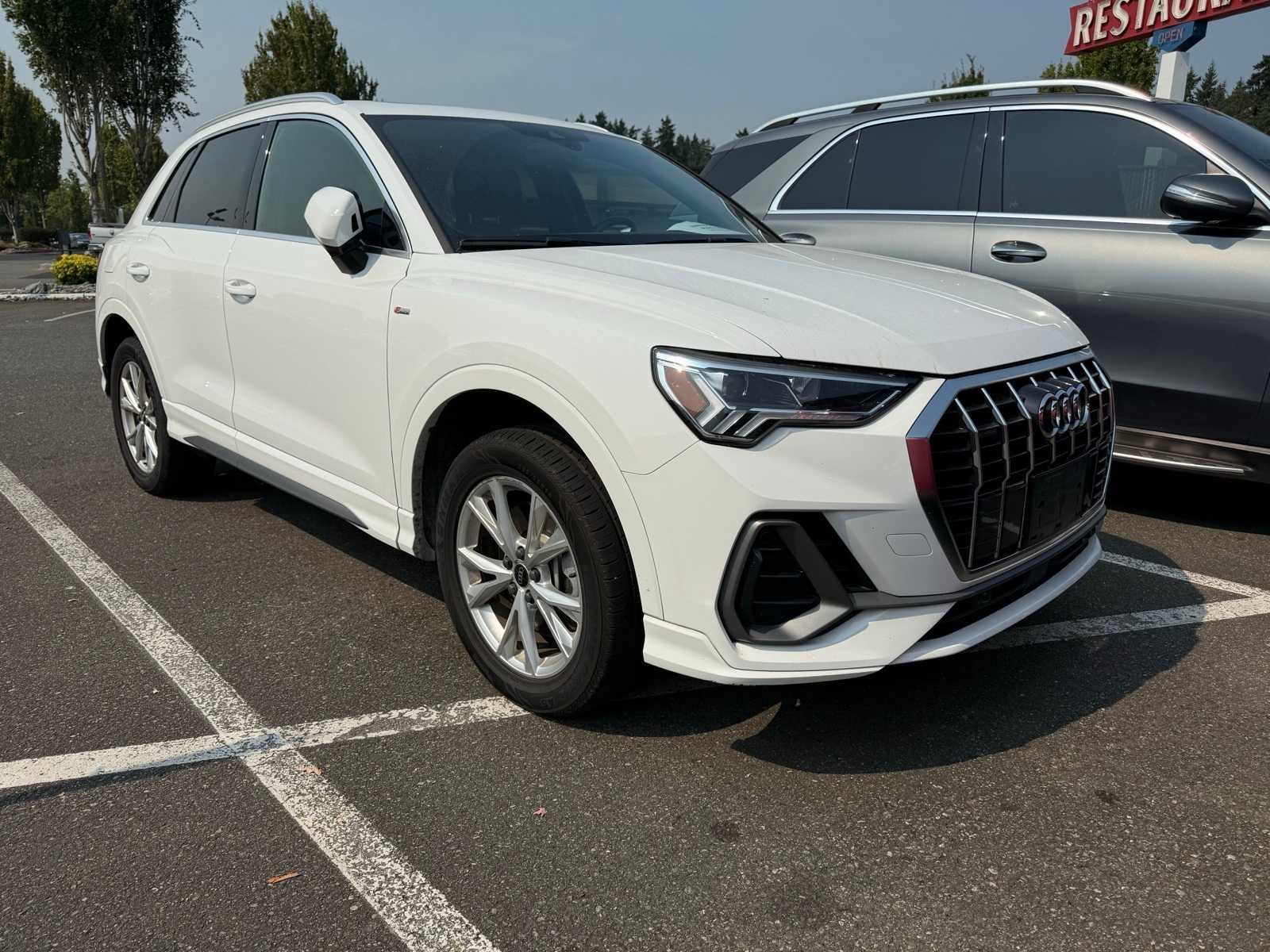Thumbnail: 2023 Audi Q3 - 4