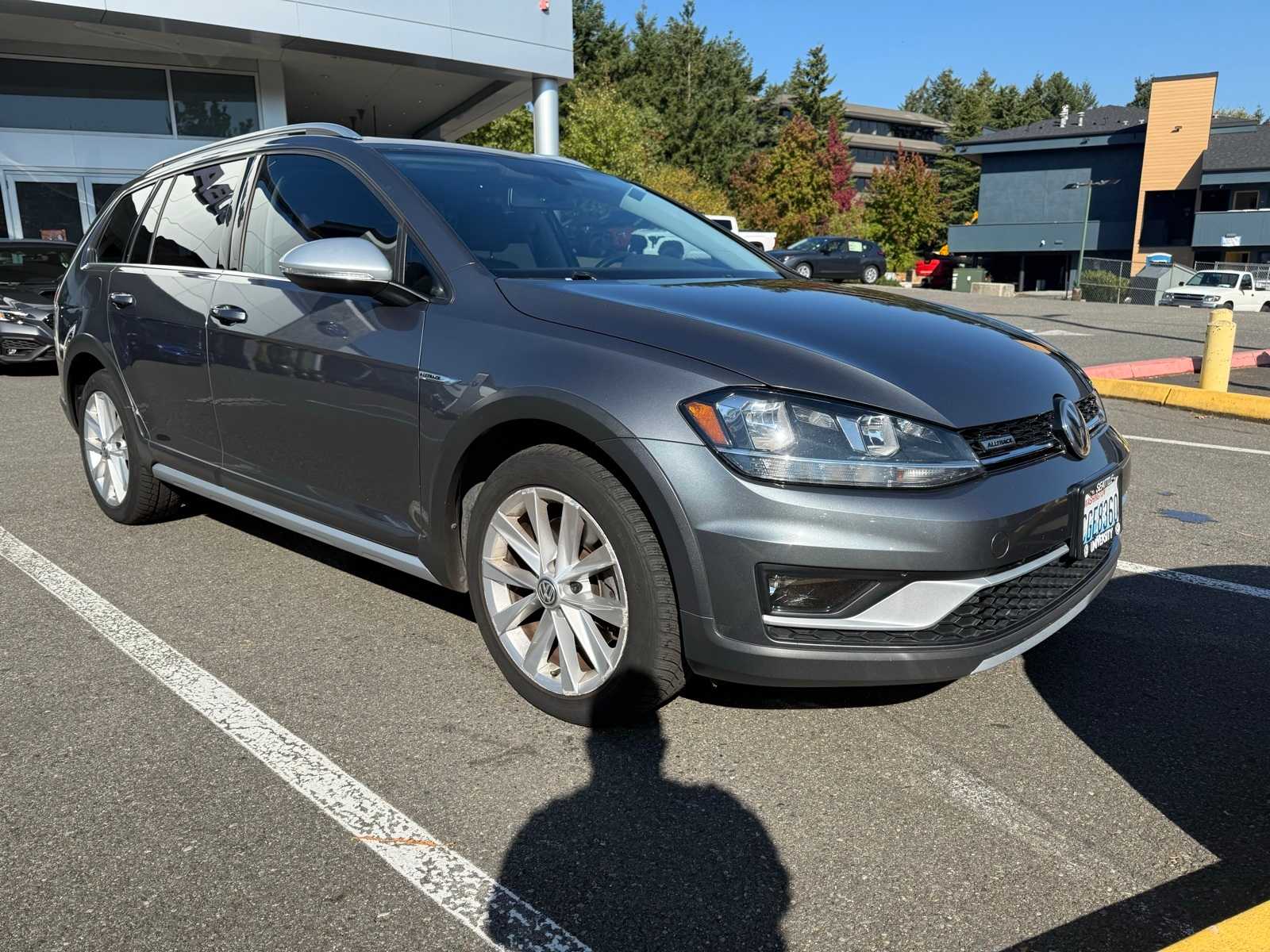 Thumbnail: 2018 Volkswagen Golf - 4