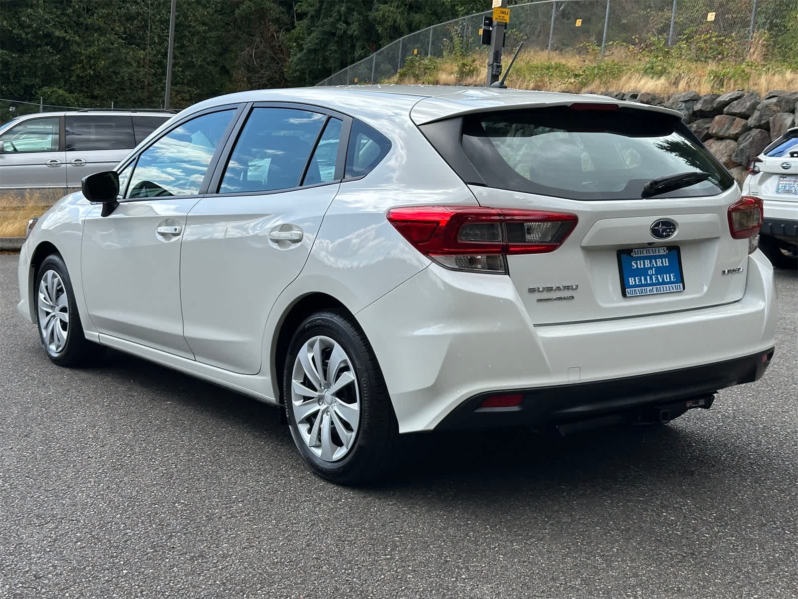 2023 Subaru Impreza Base photo 3