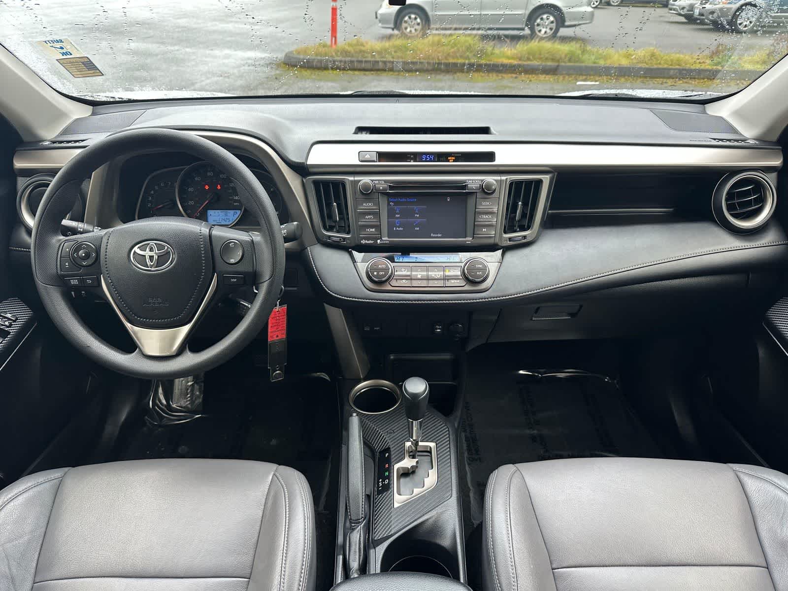 Thumbnail: 2015 Toyota RAV4 - 9