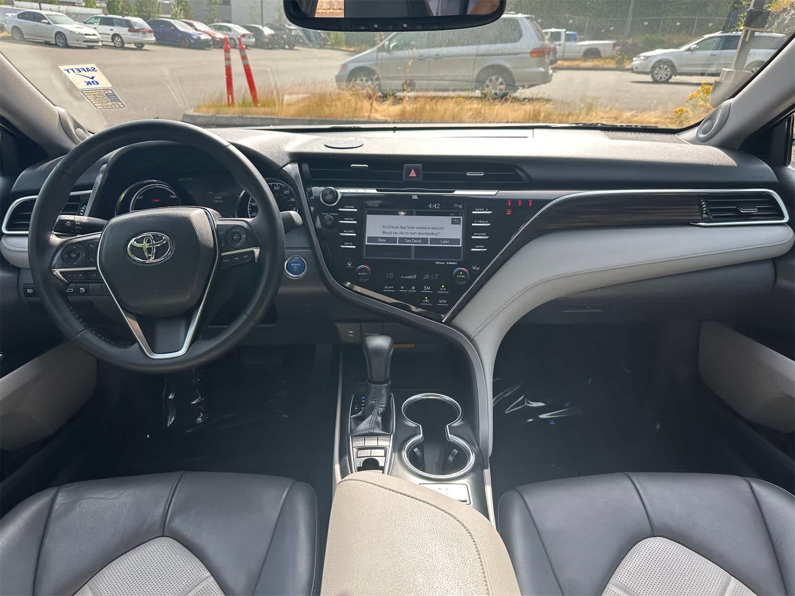 2018 Toyota Camry XLE 9