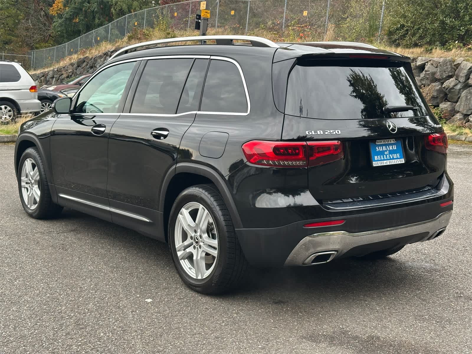 Thumbnail: 2020 Mercedes-Benz GLB - 3