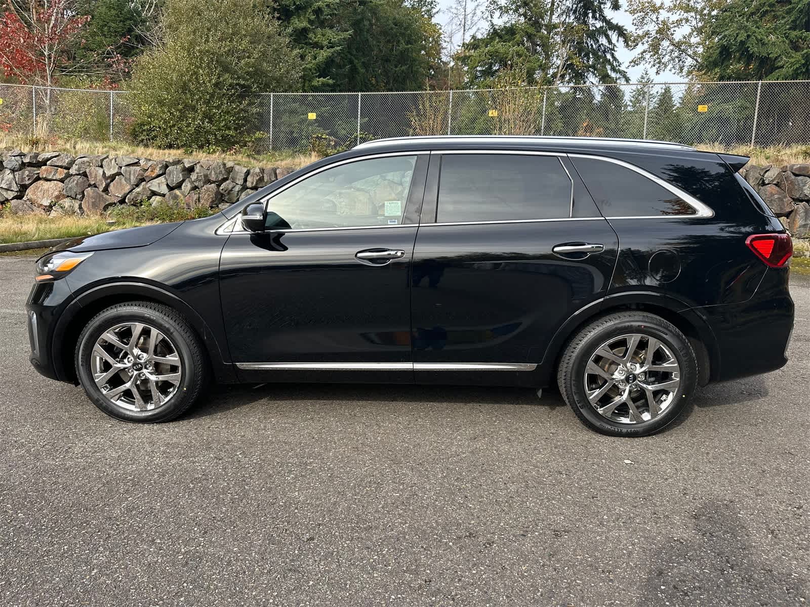 Thumbnail: 2019 Kia Sorento - 2