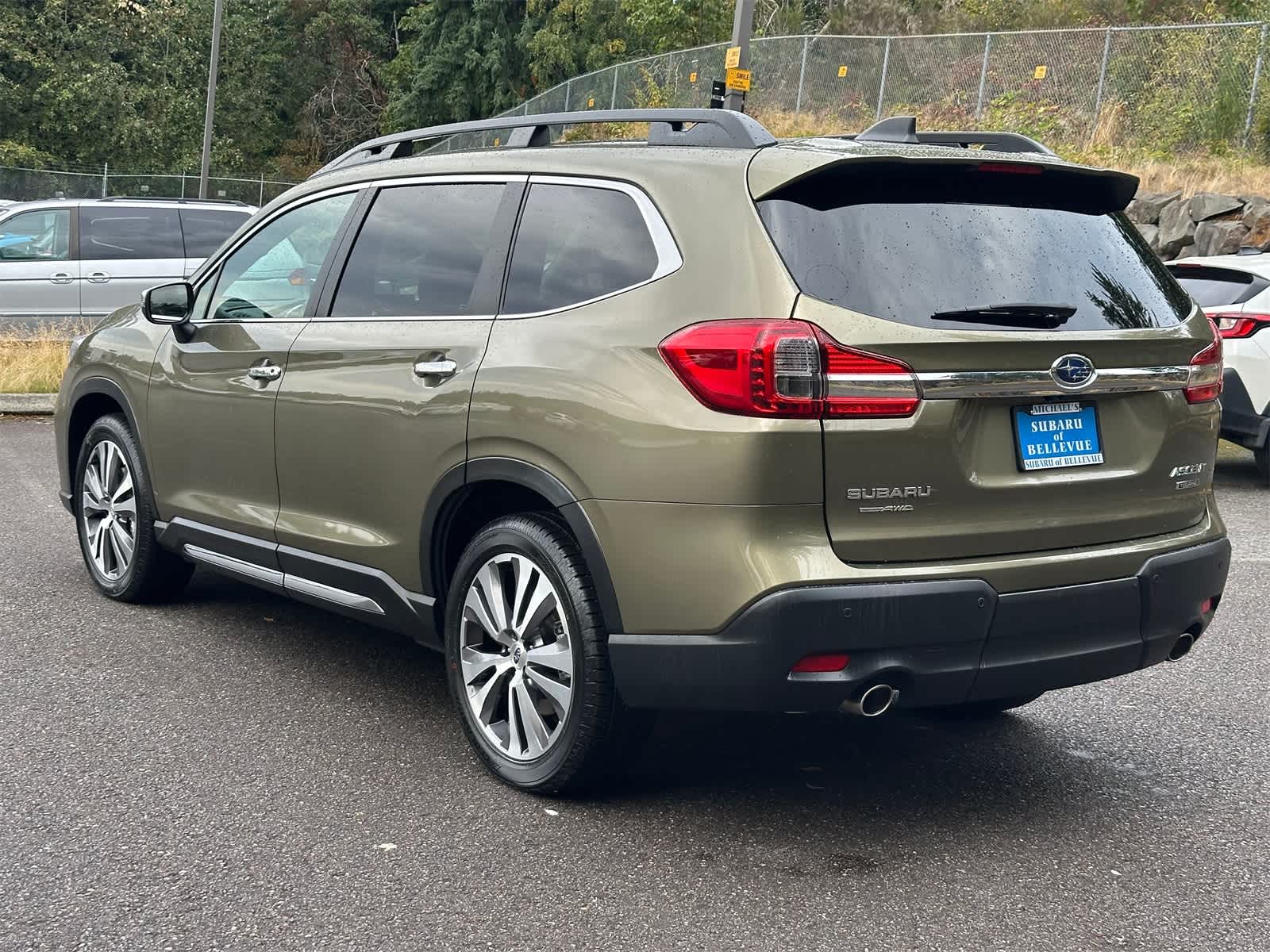 2022 Subaru Ascent Touring photo 3