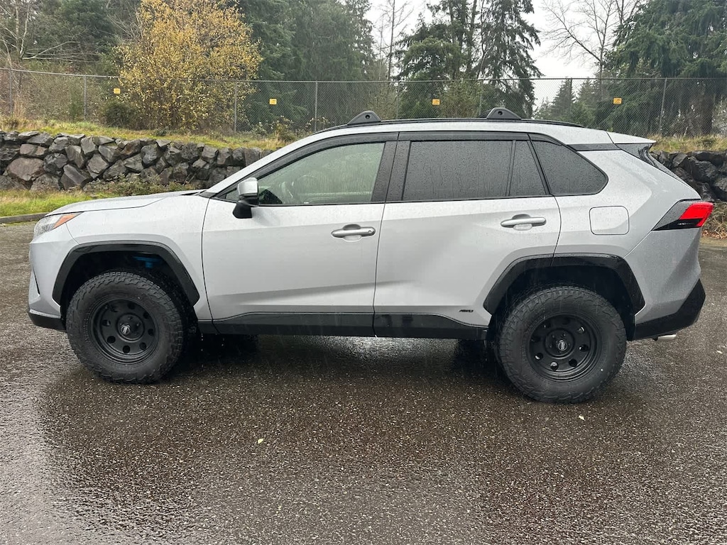 Used 2022 Toyota RAV4 Hybrid SE SUV