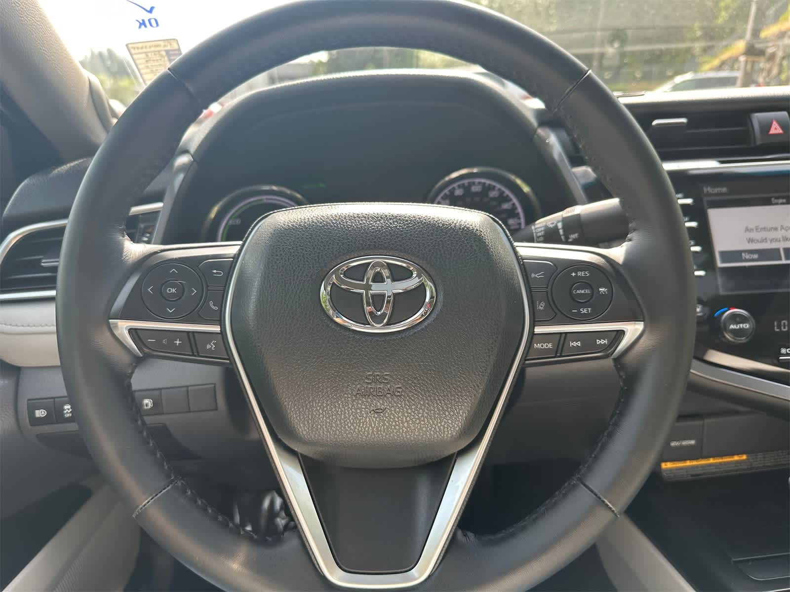 2018 Toyota Camry XLE 16