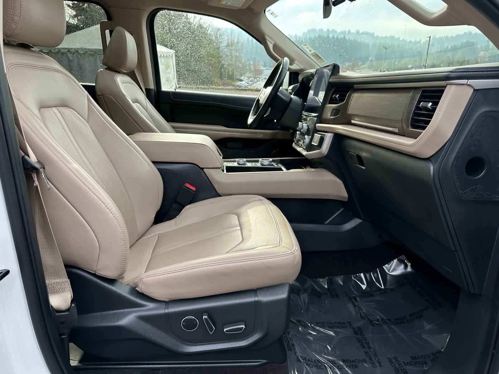 Thumbnail: 2022 Ford Expedition MAX - 14