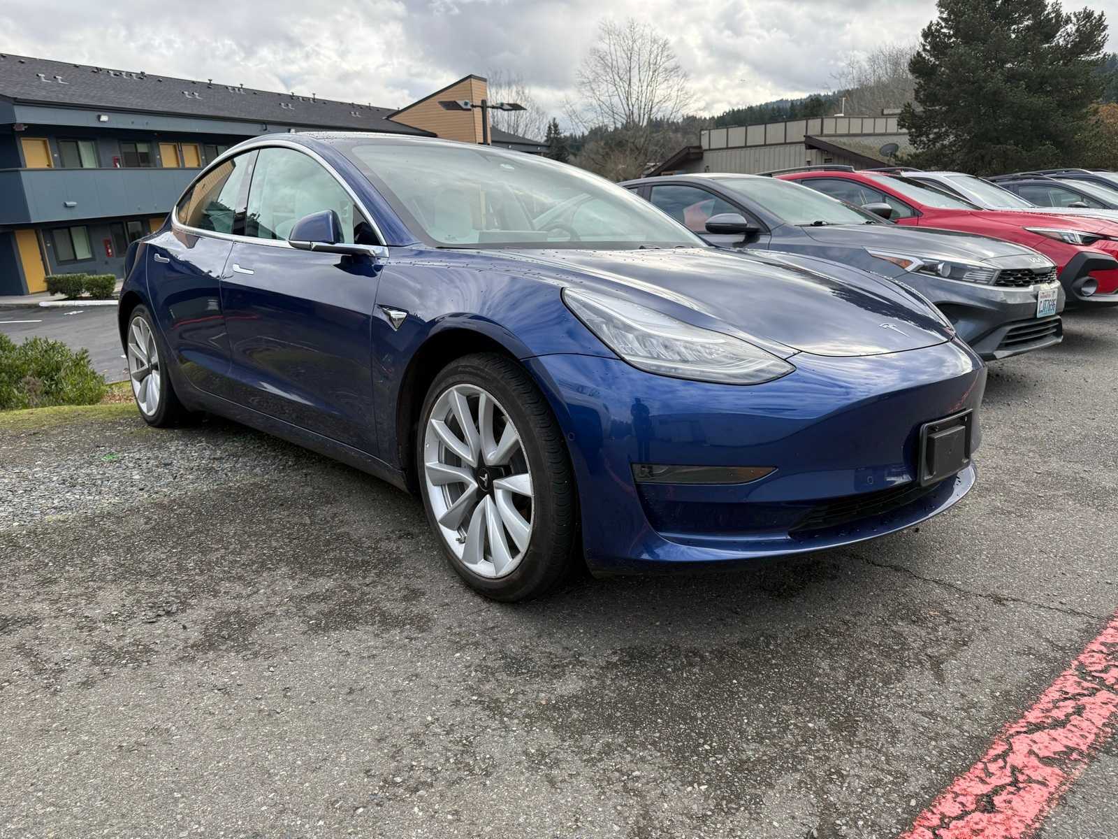 Thumbnail: 2019 Tesla Model 3 - 4