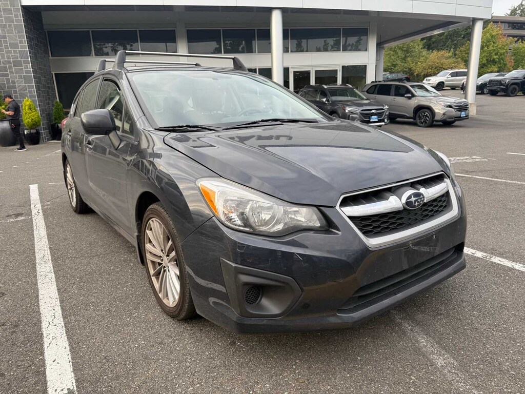 Used 2013 Subaru Impreza 2.0i Premium w/Alloy Wheel/Moonroof Hatchback