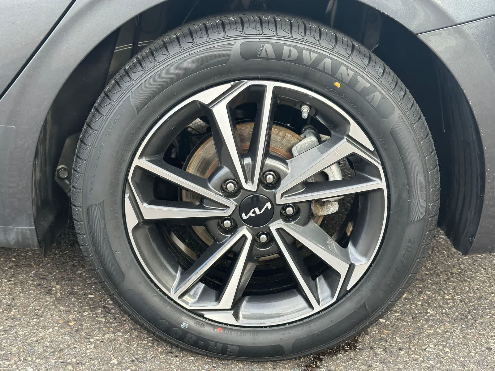 Thumbnail: 2022 Kia Forte - 7