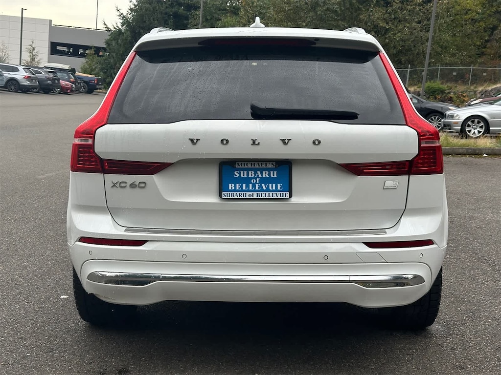 Used 2022 Volvo XC60 Recharge Plug-In Hybrid eAWD Inscription SUV