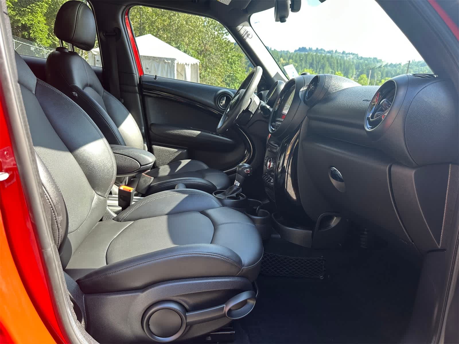 Thumbnail: 2013 MINI Cooper Countryman - 13