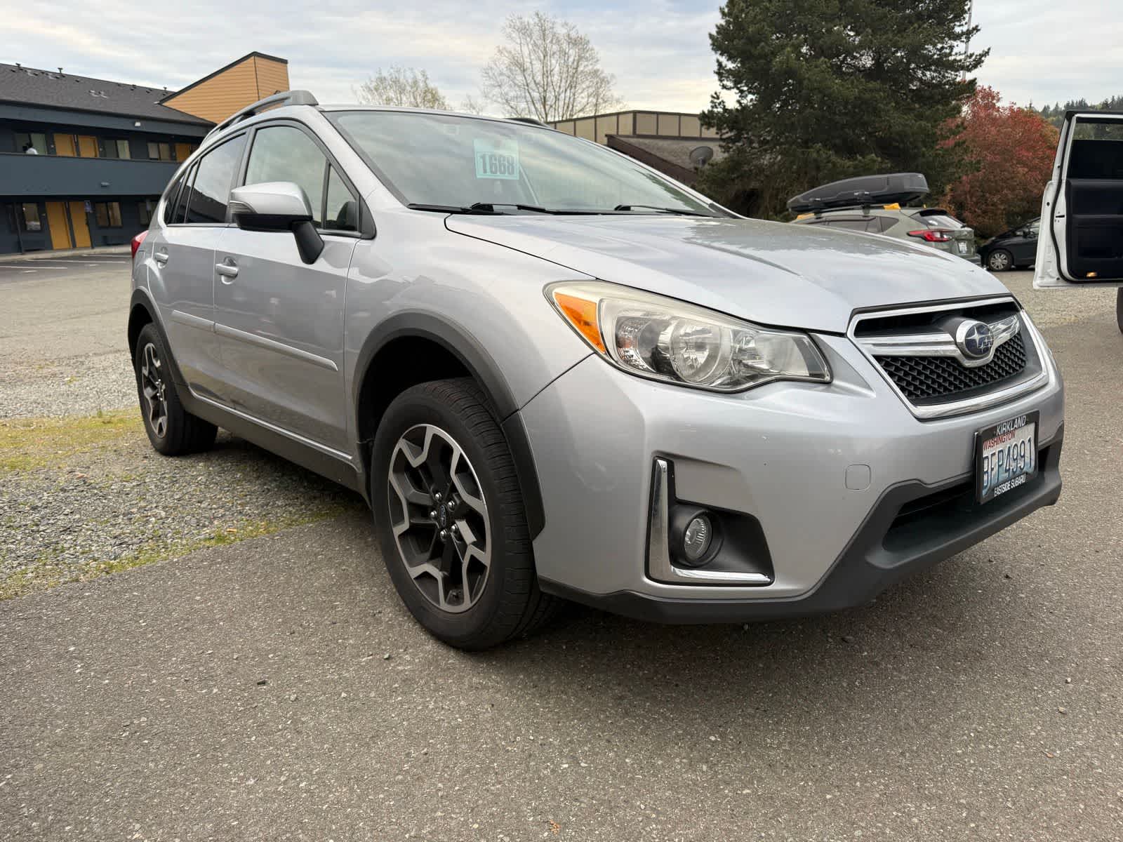 Thumbnail: 2017 Subaru Crosstrek - 4