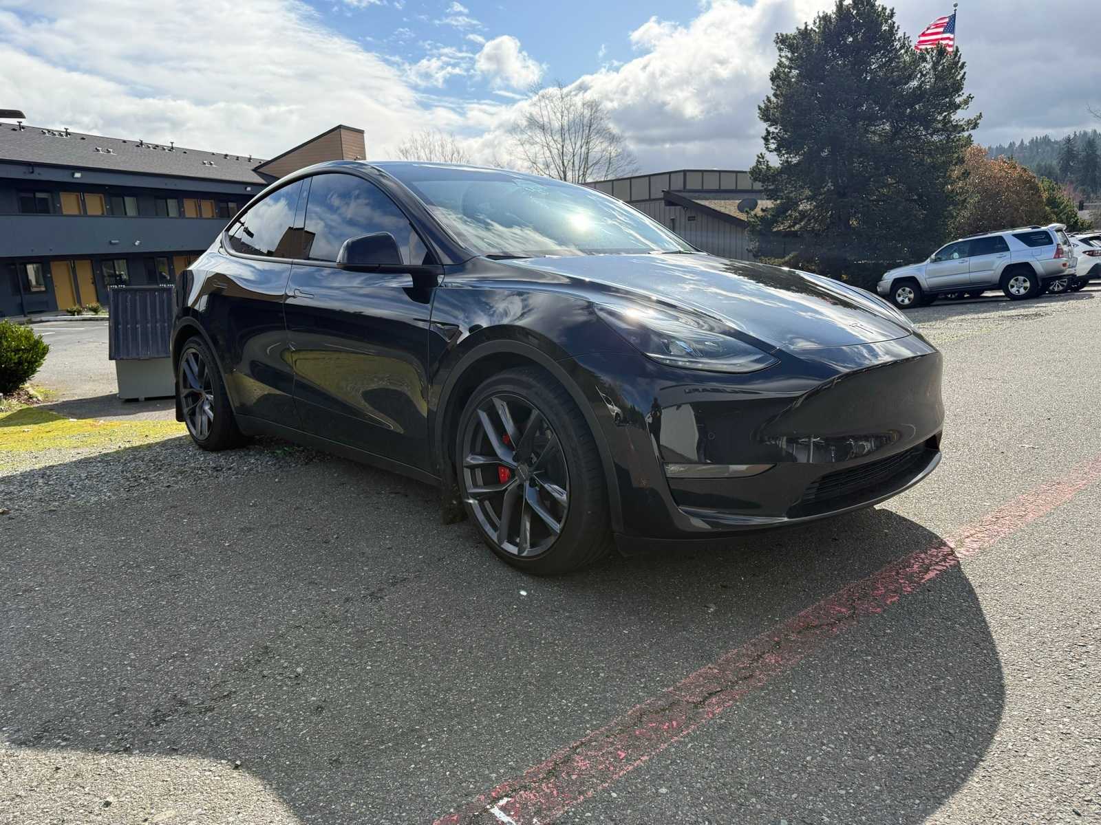 Thumbnail: 2022 Tesla Model Y - 4