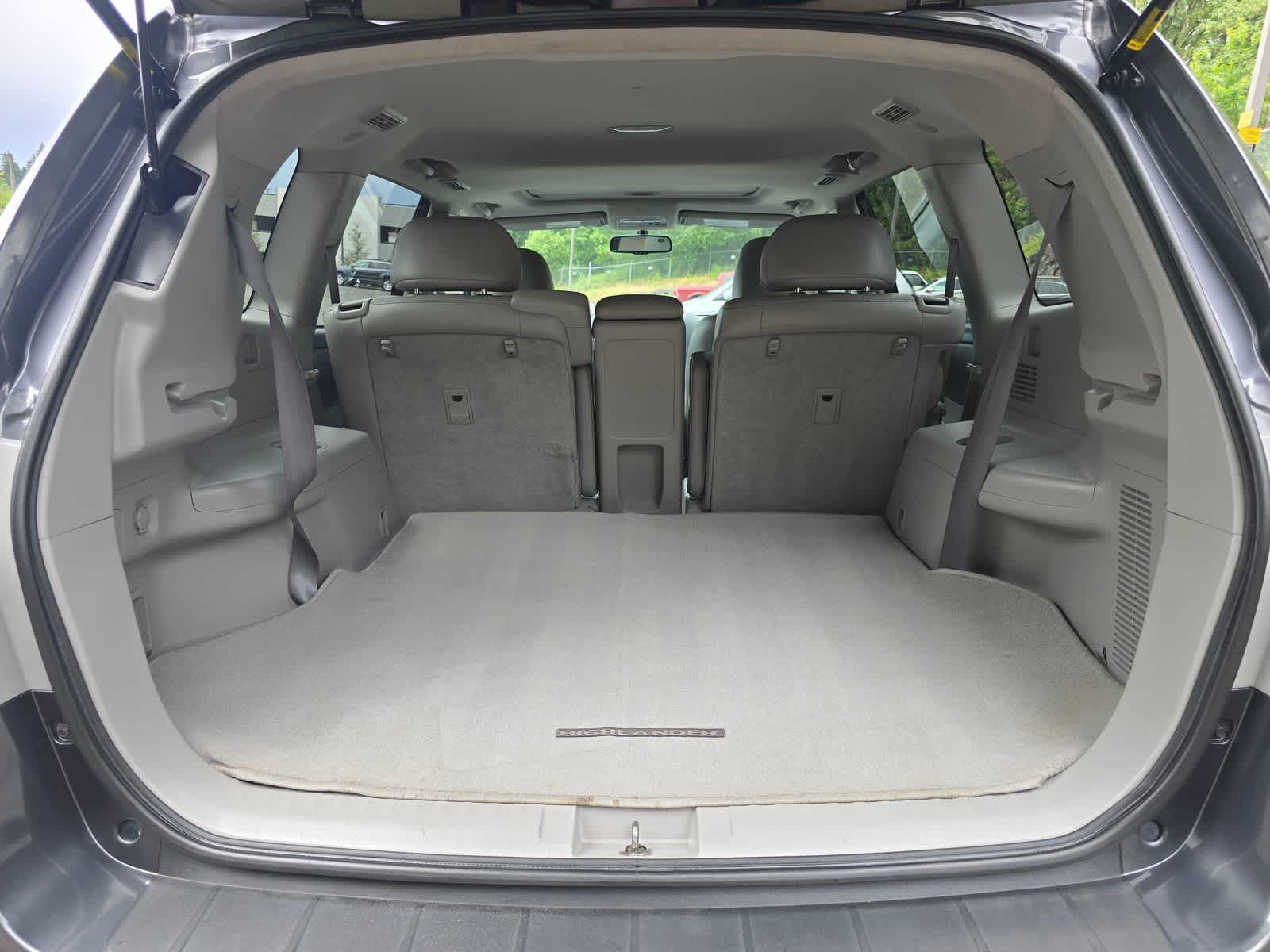 2011 Toyota Highlander SE - Photo 32
