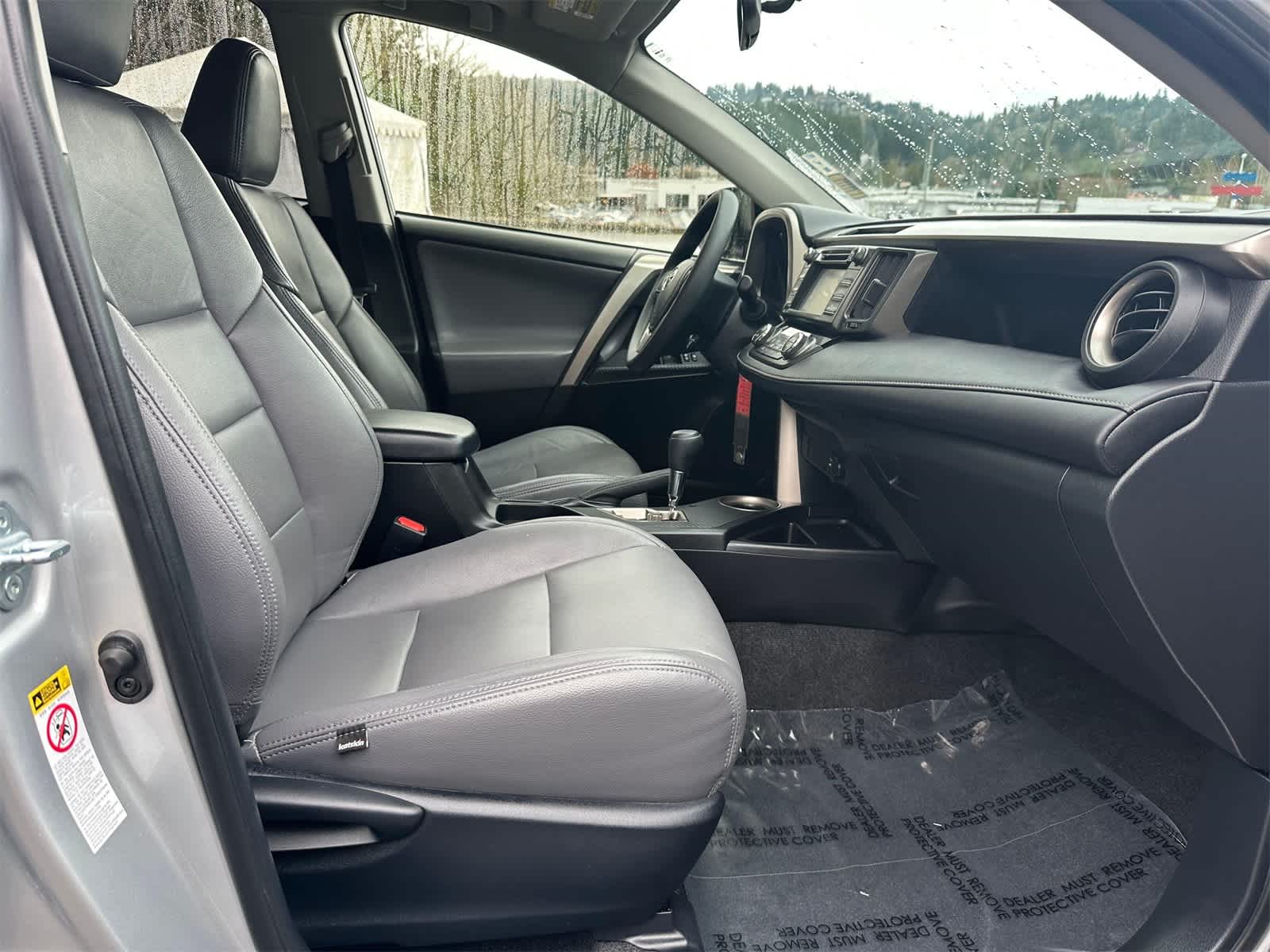 Thumbnail: 2015 Toyota RAV4 - 13