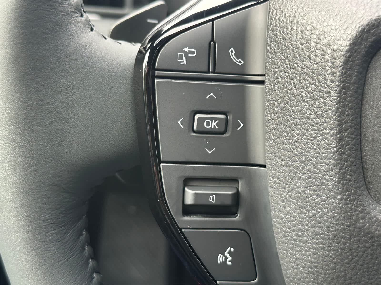 Thumbnail: 2026 Subaru Solterra - 22