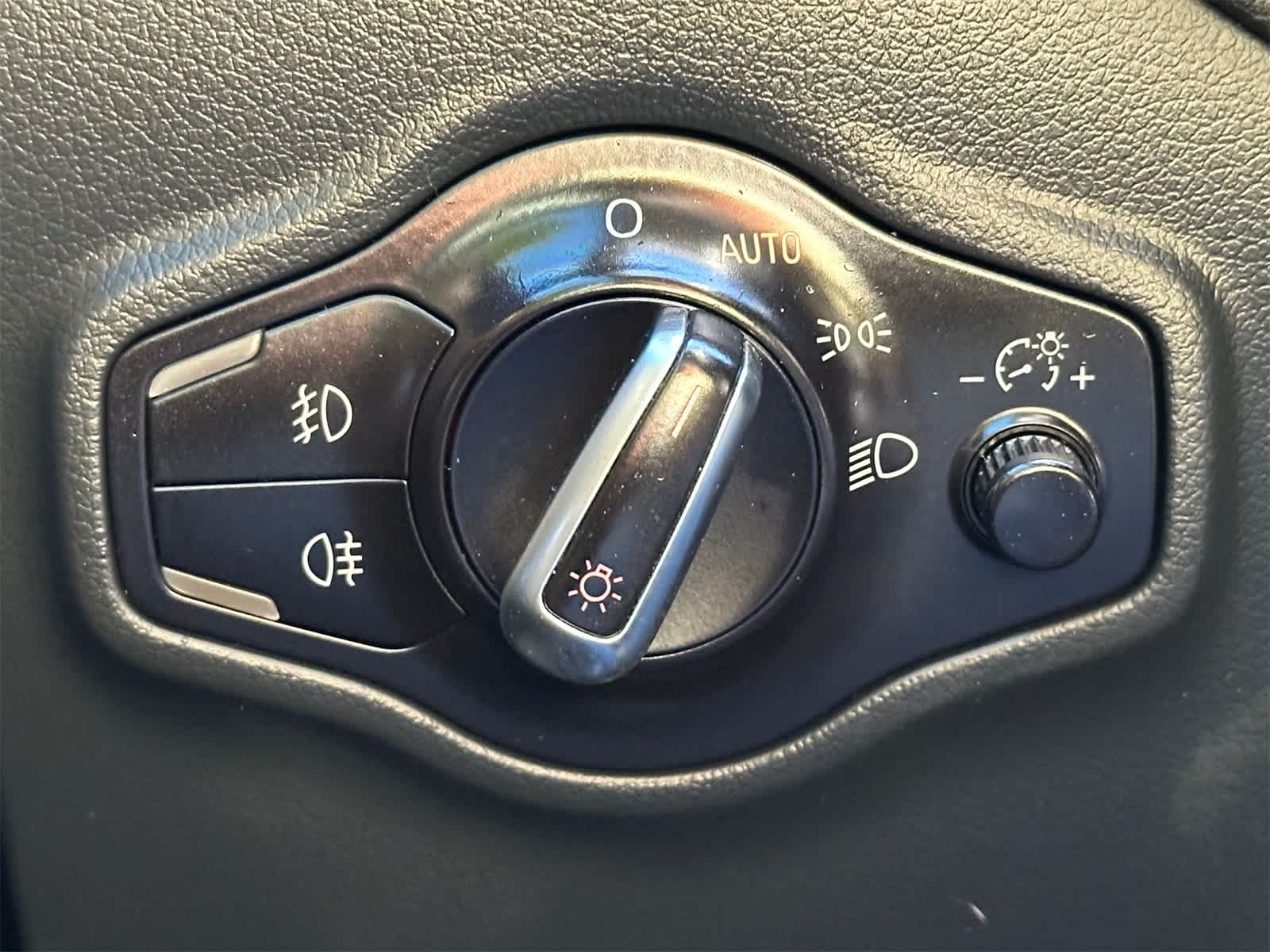 Thumbnail: 2013 Audi Q5 - 23