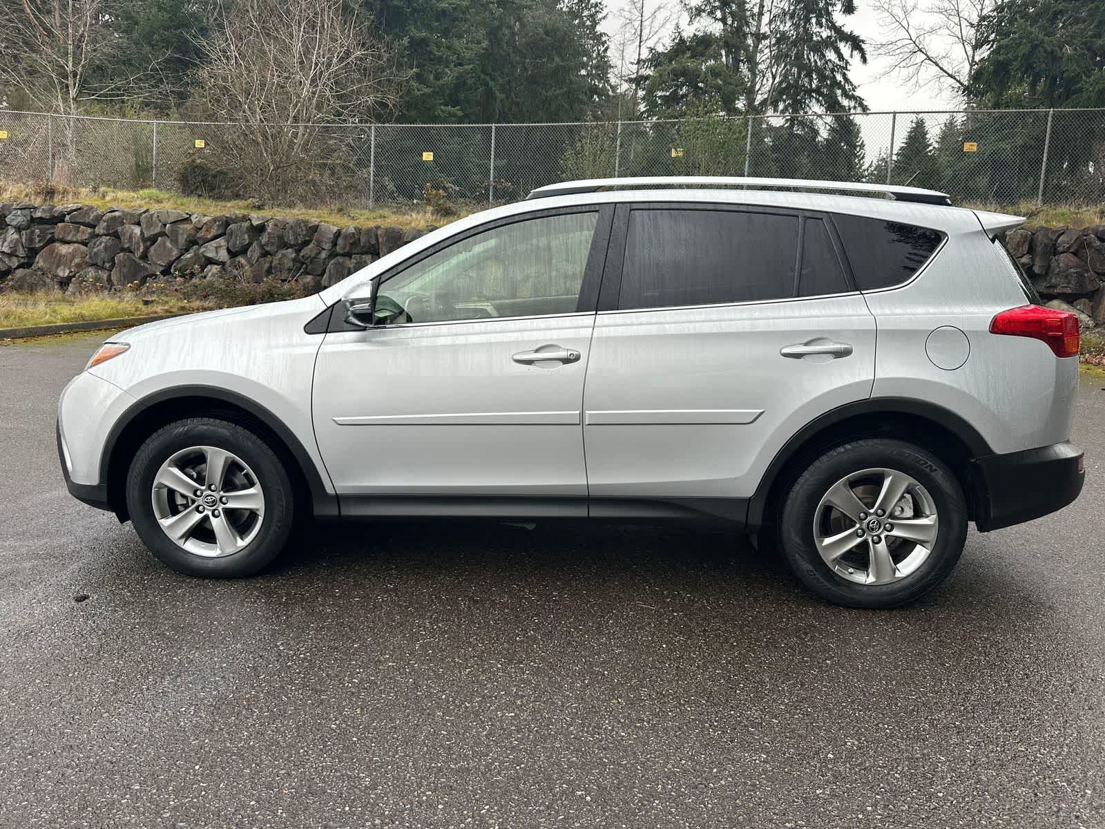 Thumbnail: 2015 Toyota RAV4 - 2