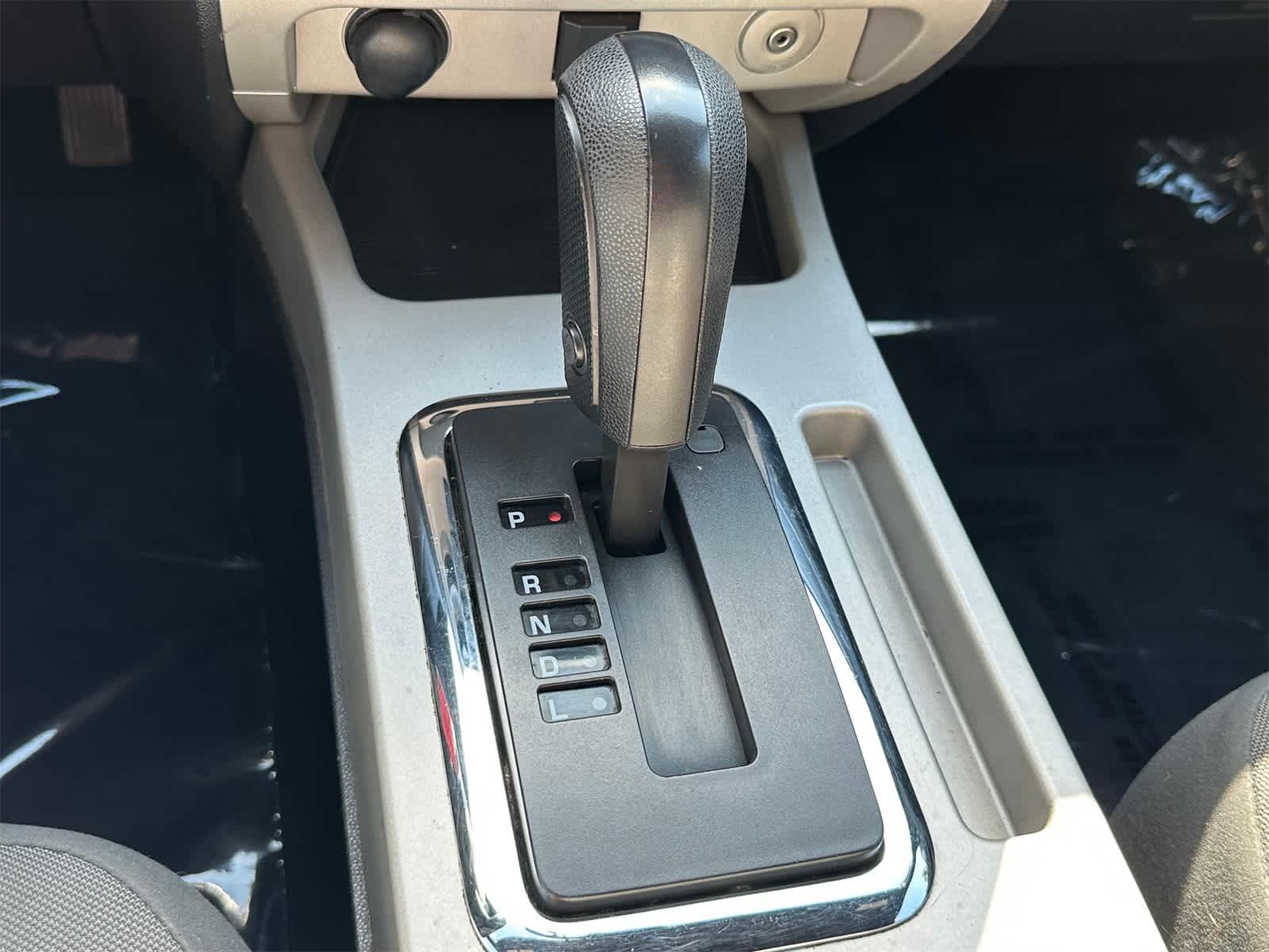 Thumbnail: 2010 Ford Escape - 18