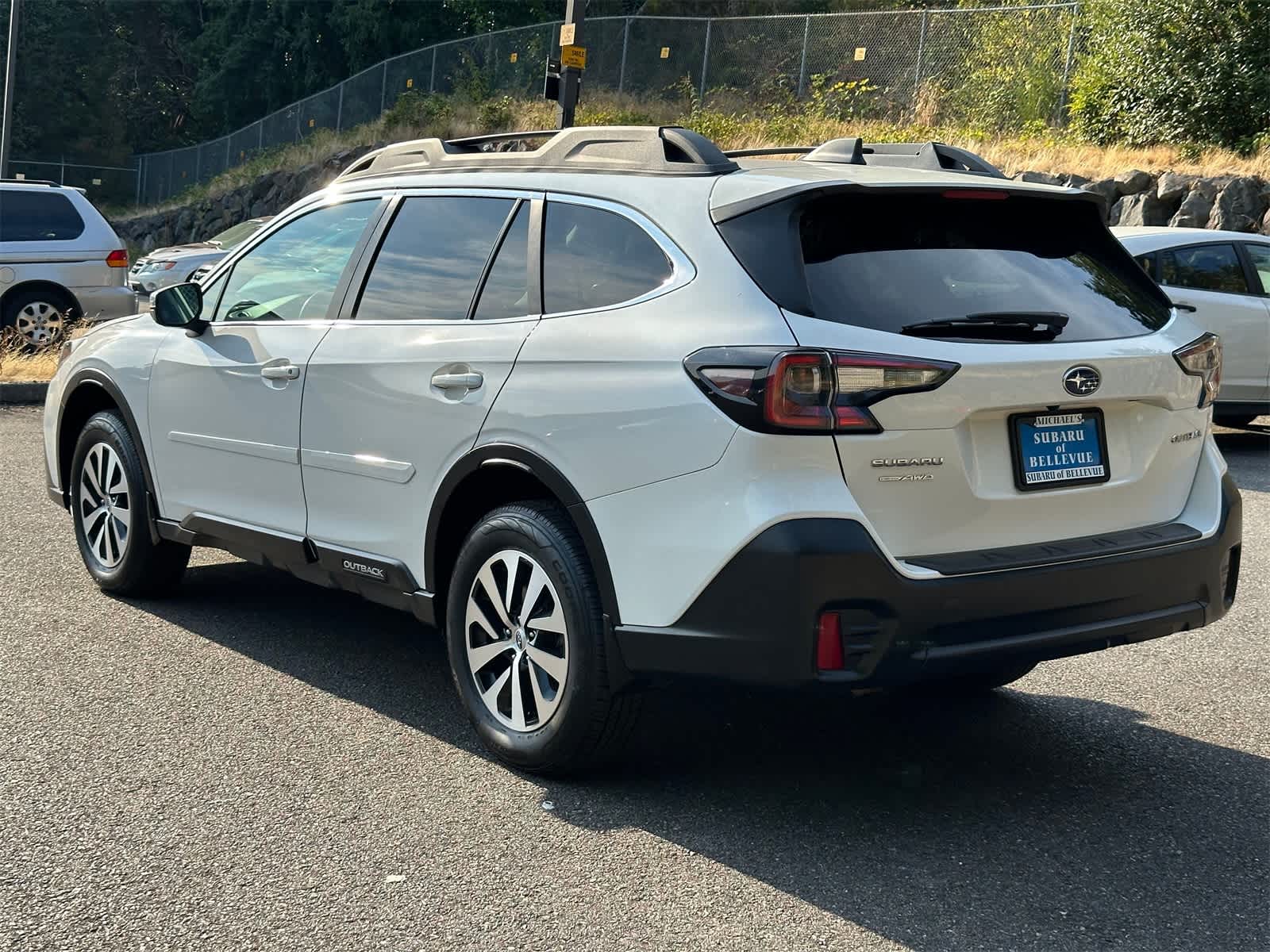 2021 Subaru Outback Premium photo 2