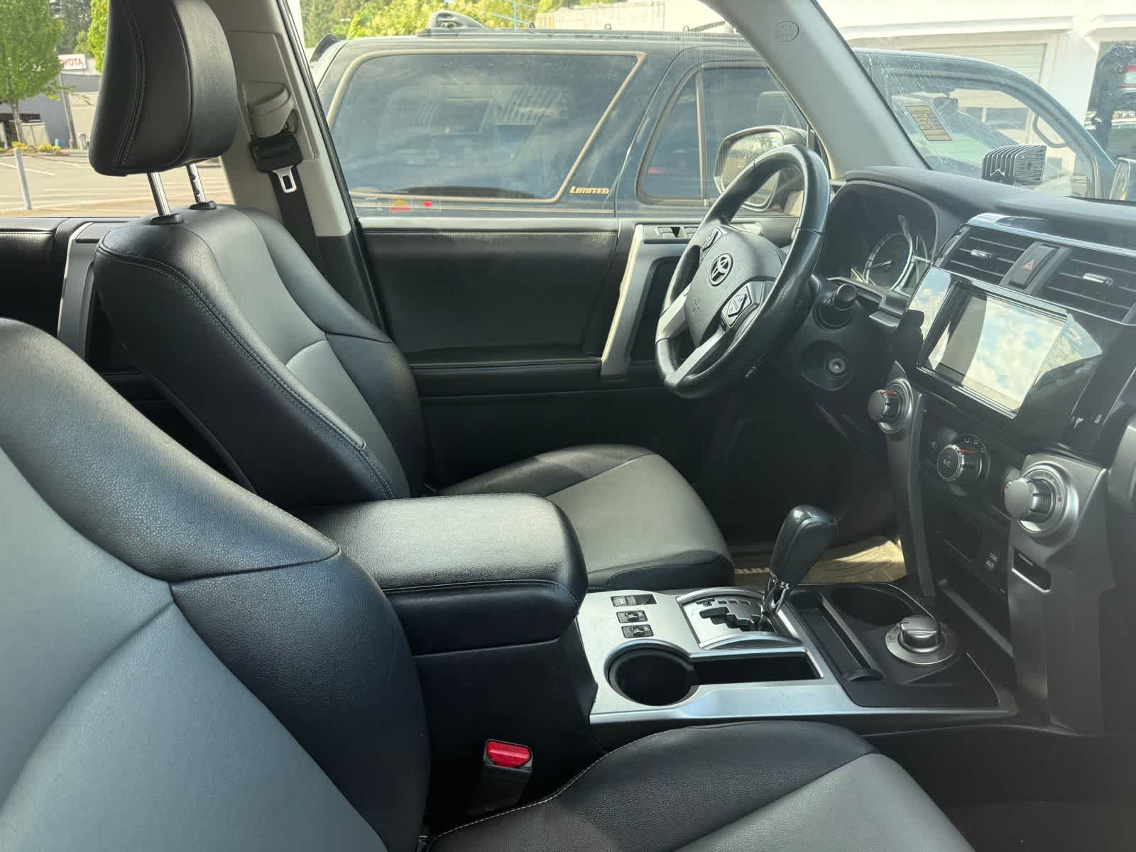 Thumbnail: 2016 Toyota 4Runner - 6