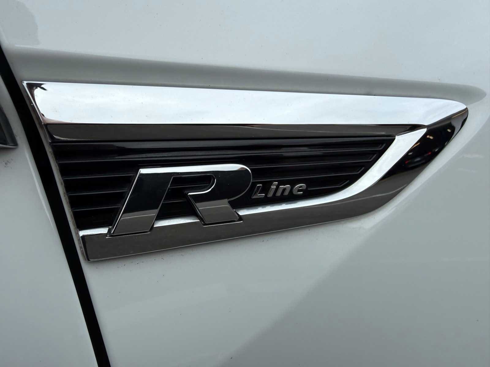 Thumbnail: 2020 Volkswagen Tiguan - 6