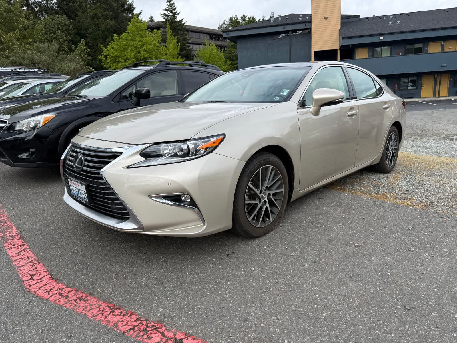 2017 Lexus ES 350 350's photo
