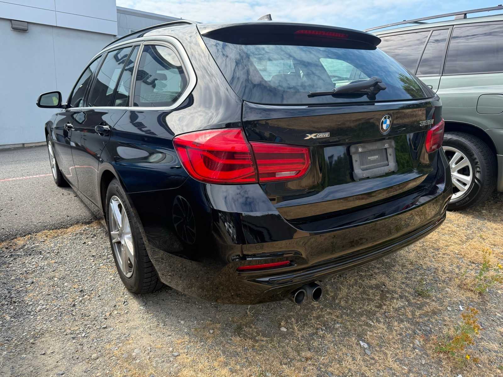 Thumbnail: 2016 BMW 3 Series - 2