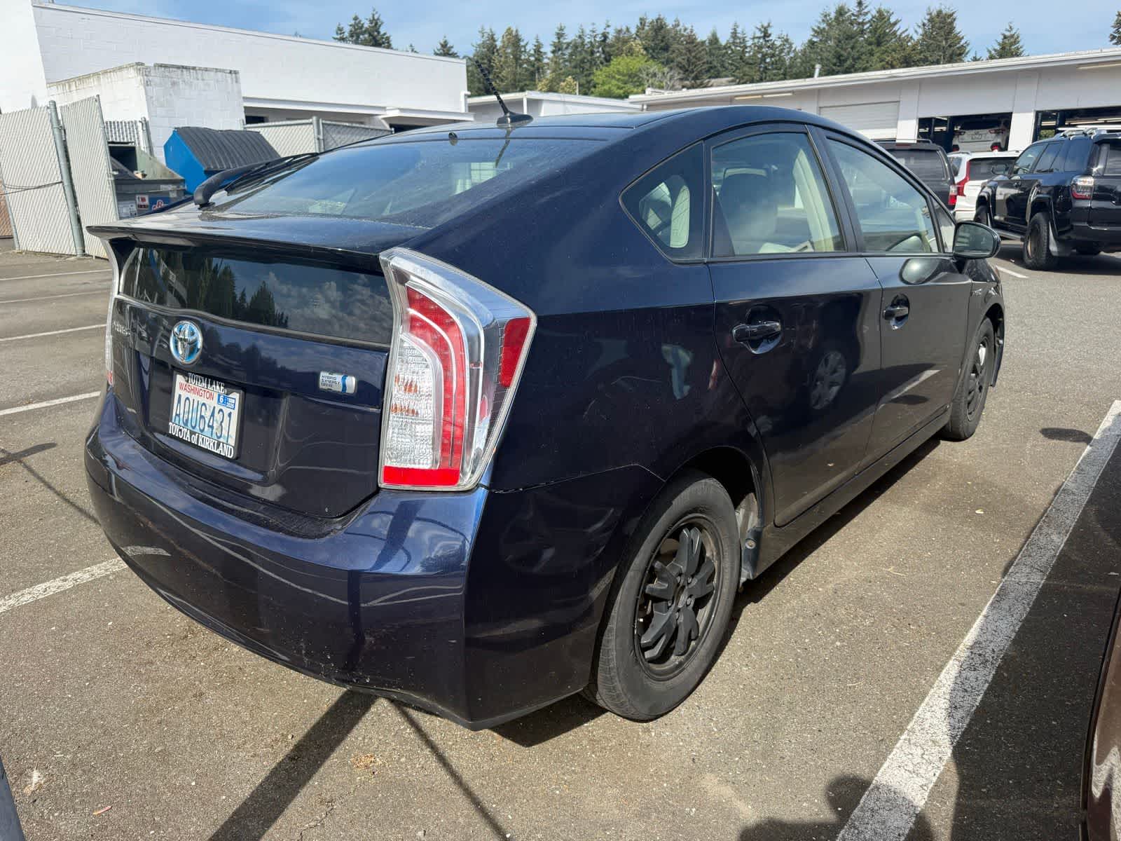 Thumbnail: 2014 Toyota Prius - 3