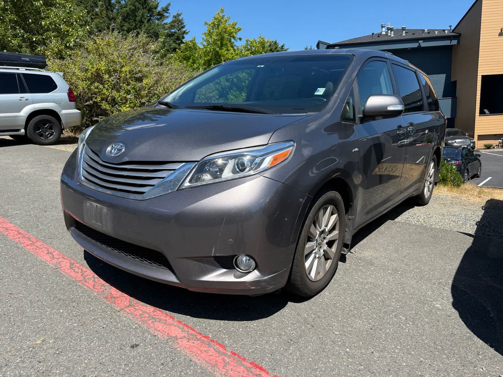 Thumbnail: 2017 Toyota Sienna - 1