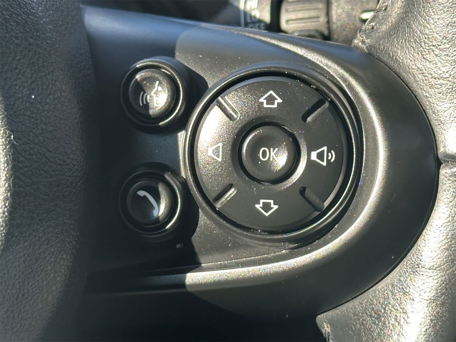 Thumbnail: 2017 MINI Cooper Clubman - 25