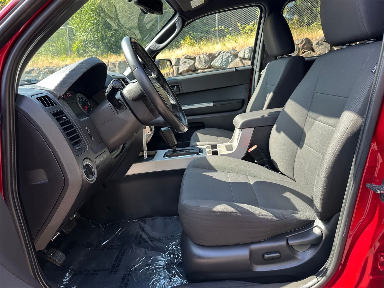 Thumbnail: 2010 Ford Escape - 14