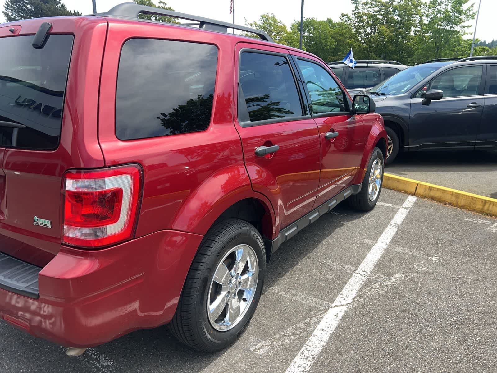 Thumbnail: 2012 Ford Escape - 4