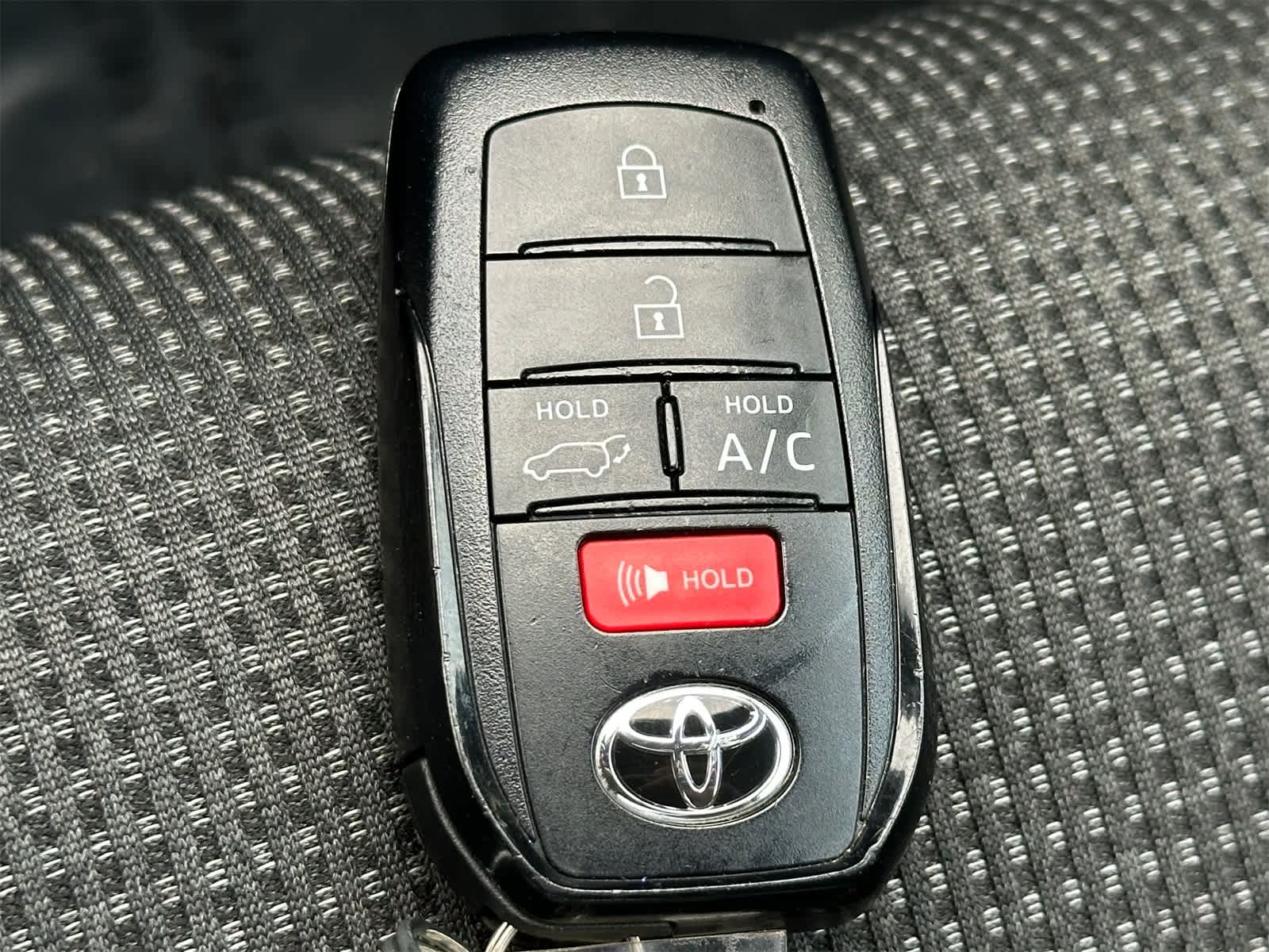 Thumbnail: 2024 Toyota bZ4X - 27