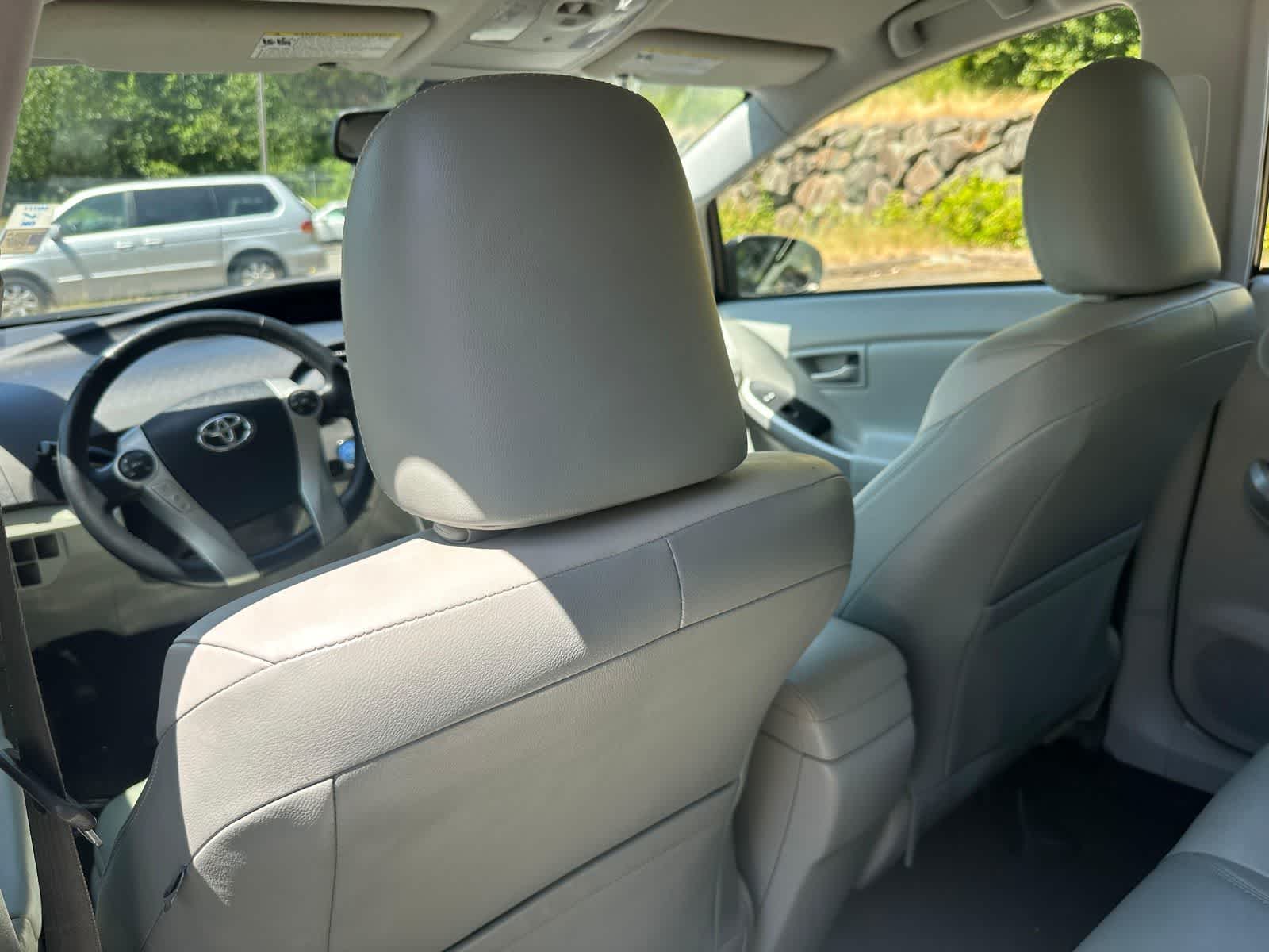 Thumbnail: 2014 Toyota Prius - 9