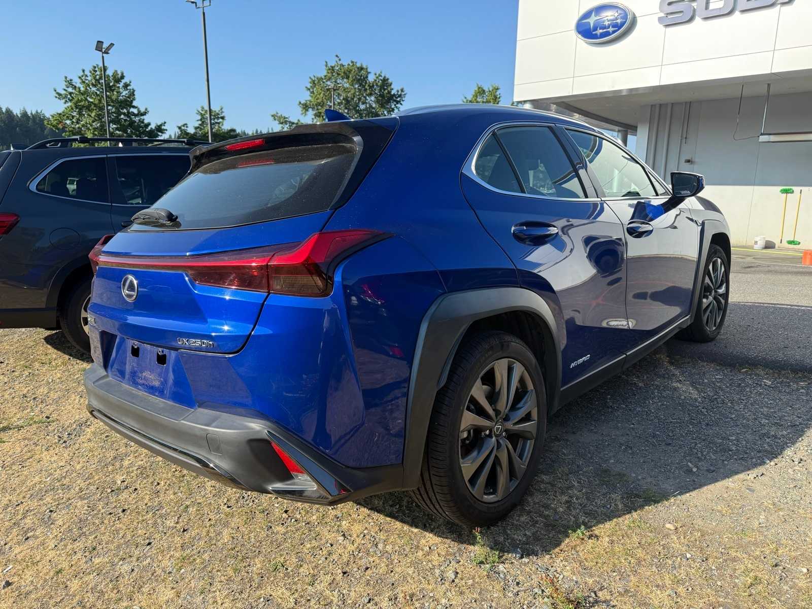 2019 Lexus UX 250h F SPORT photo 3