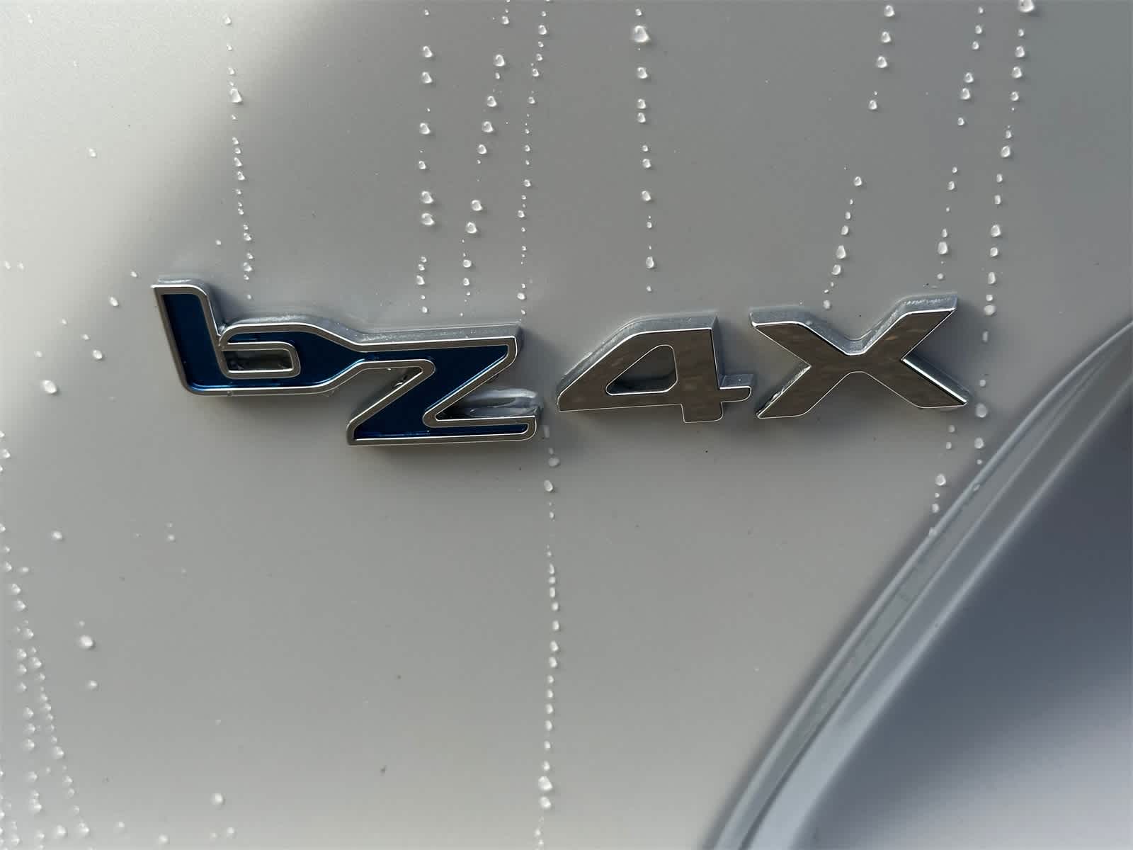 Thumbnail: 2024 Toyota bZ4X - 6