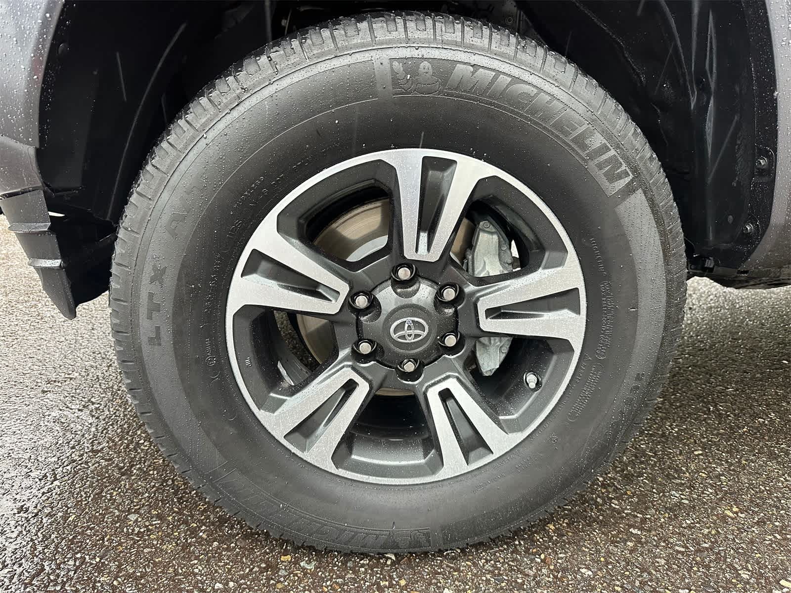 Thumbnail: 2019 Toyota Tacoma - 8