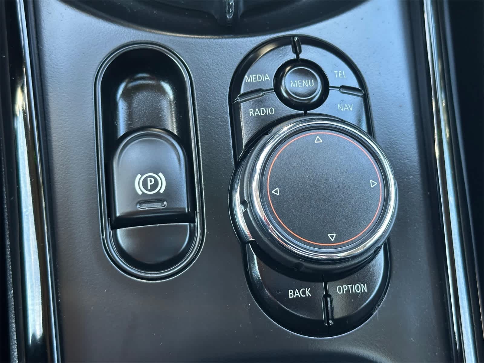 Thumbnail: 2017 MINI Cooper Clubman - 22