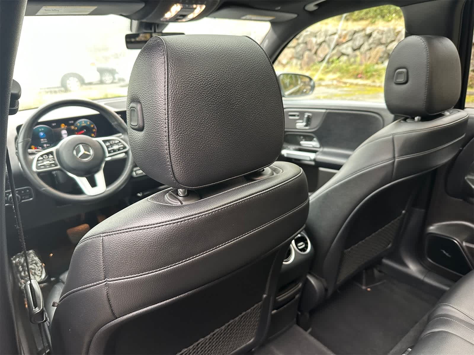 Thumbnail: 2020 Mercedes-Benz GLB - 10