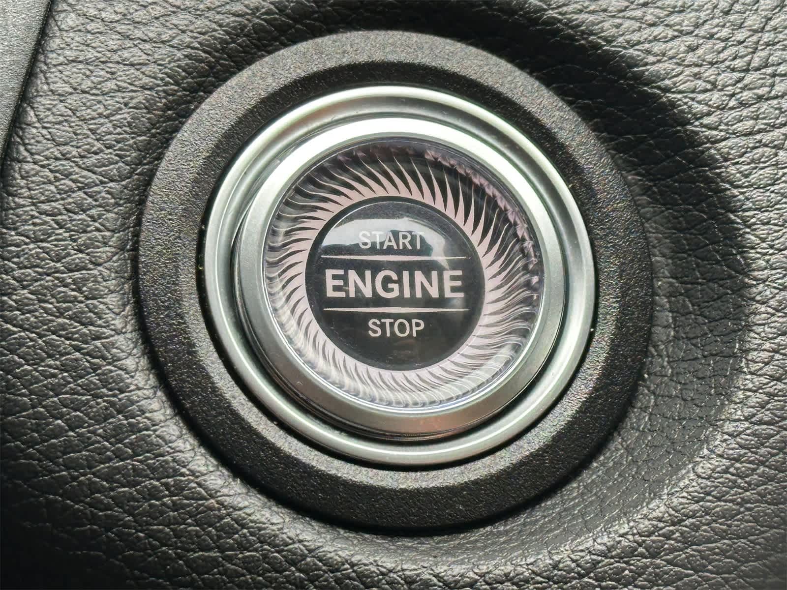 Thumbnail: 2021 Mercedes-Benz C-Class - 26