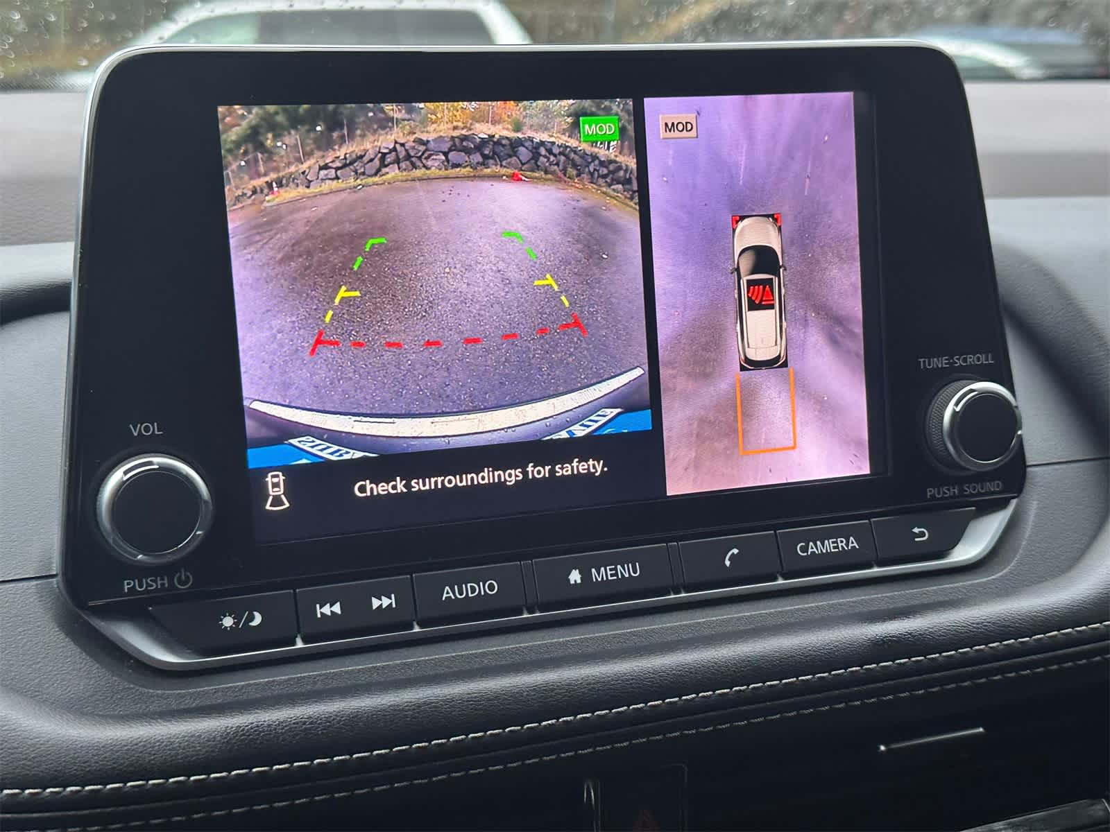 Thumbnail: 2022 Nissan Rogue - 18