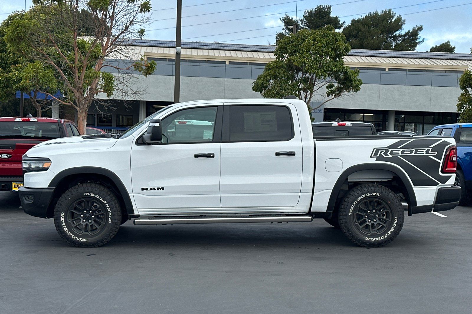 2026 RAM 1500 Rebel - Photo 7