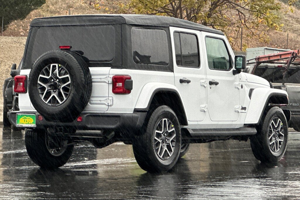 New 2026 Jeep Wrangler 4-DOOR SAHARA Sport Utility