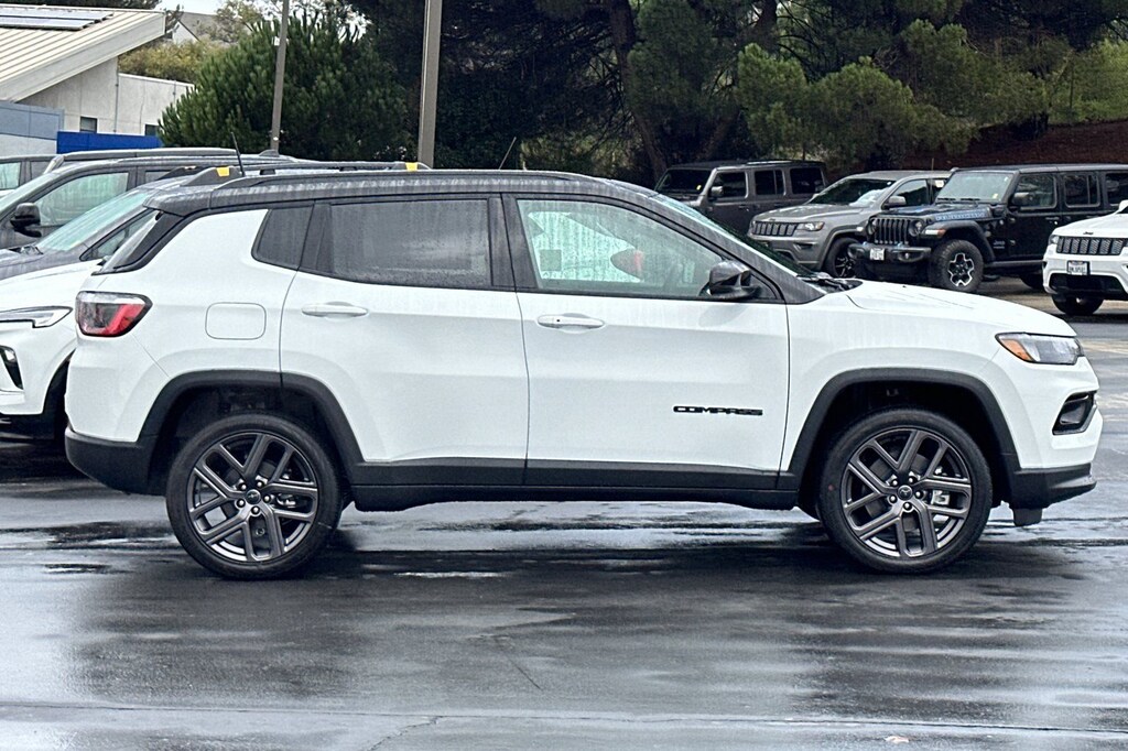 New 2026 Jeep Compass LIMITED ALTITUDE 4X4 Sport Utility